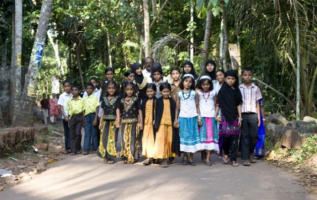 Ohh! This village of 'Kerala' has '250 pairs of Twins'!!