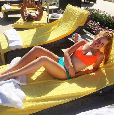 Sizzling pictures of Shane Warne's 16-year-old Daughter!!