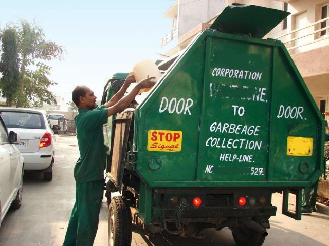 Beware! Don’t spill garbage on road as 'Irada kar liya..' van is here to embarrass you publicly