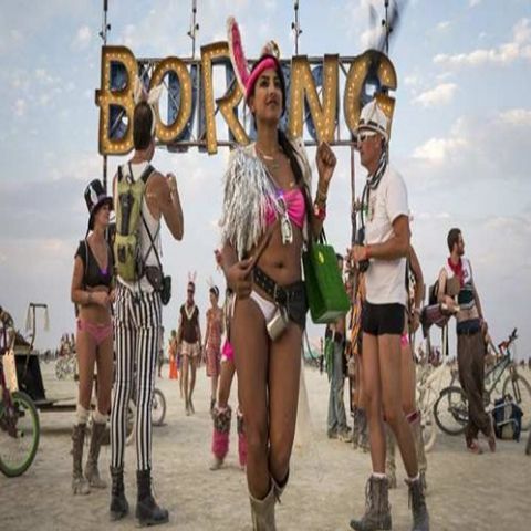 'Burning man festival' allows the couples to do everything !