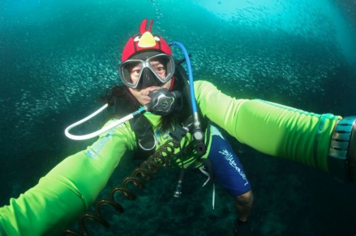 Beautiful 'selfies' taken inside the water will amaze you