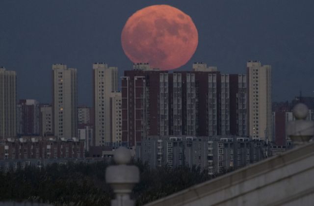 Beautiful photos of 'Super Moon' that brighten up the world on November 14!