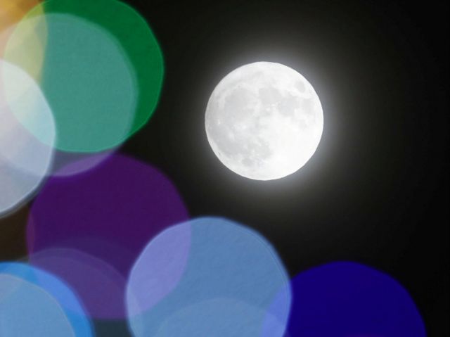 Beautiful photos of 'Super Moon' that brighten up the world on November 14!