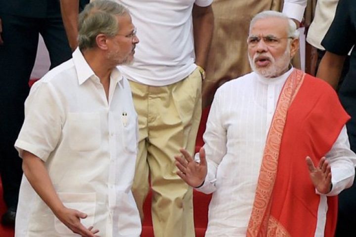 LG Najeeb Jung meets PM Narendra Modi