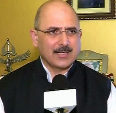 Nalin Kohli describes next year UP polls as 'Mahagathbandhan'