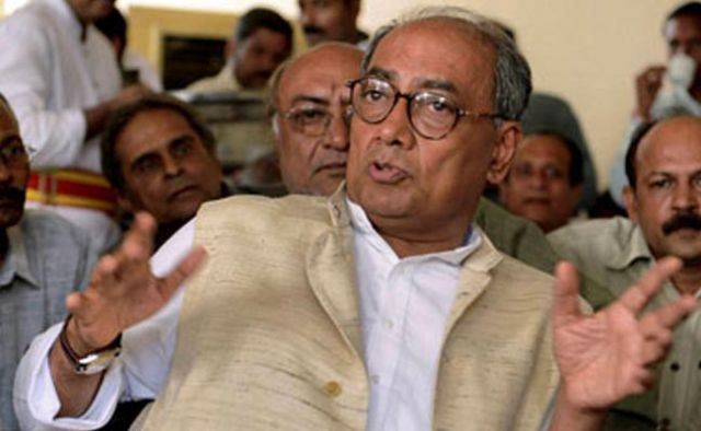 Digvijay Singh asks for clarification on Parrikar's quote on nuclear weapons