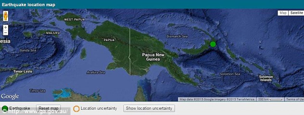 Locals of Papua New Guinea move to hilly area after Tsunami warnings