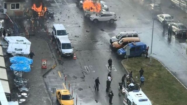Police eliminated two after car bomb explodes in Izmir