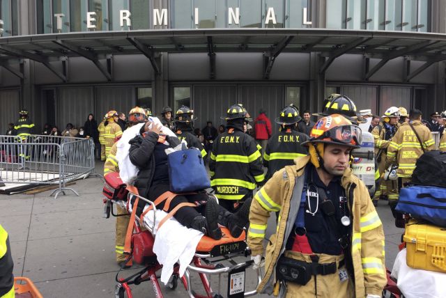 New York train derailment injures more than 100
