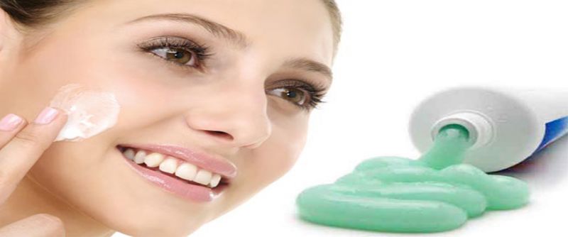 टूथपेस्ट के इस्तेमाल से दूर हो सकती है ब्लैकहेड्स की समस्या