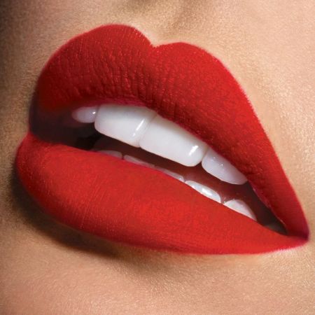 जानिए होठों के लिए क्यों जरूरी हैं लाल रंग