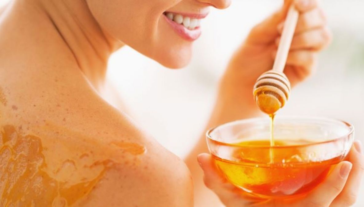 Heal Your Acne Scars With Honey Face Pack