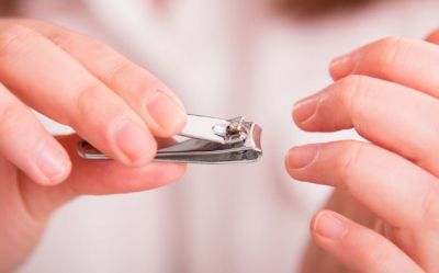 How To Trim Fingernails The RIGHT Way