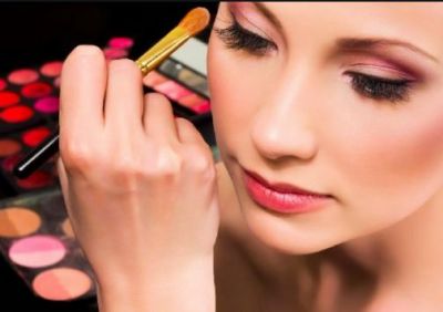 Follow these makeup tips given by experts to look beautiful