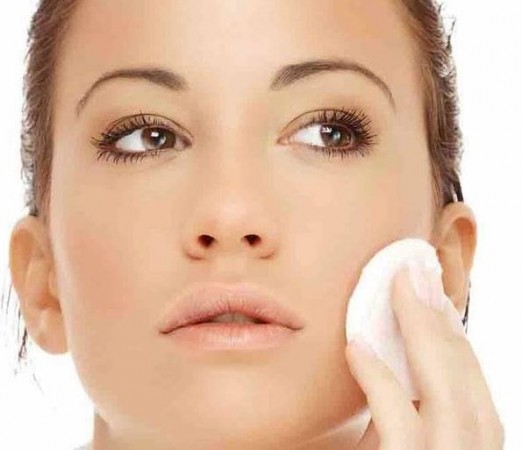 Make toner at home to get rid of oily skin