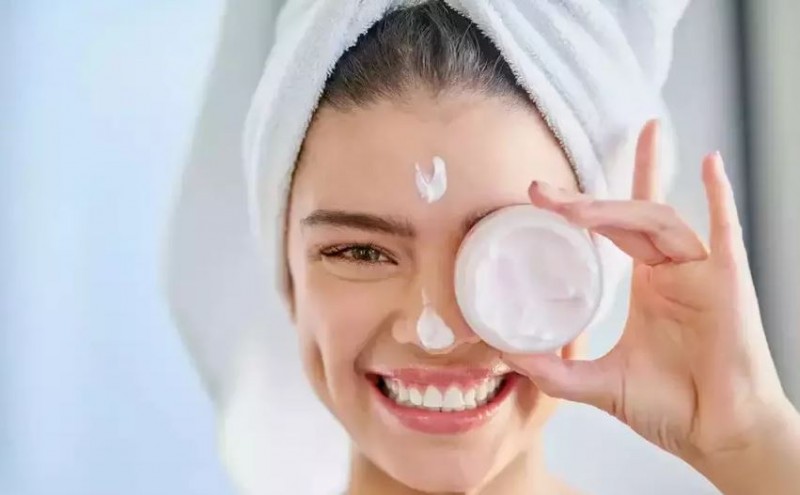 How to Use Yogurt to Get Rid of Pimples and Achieve Glowing Skin