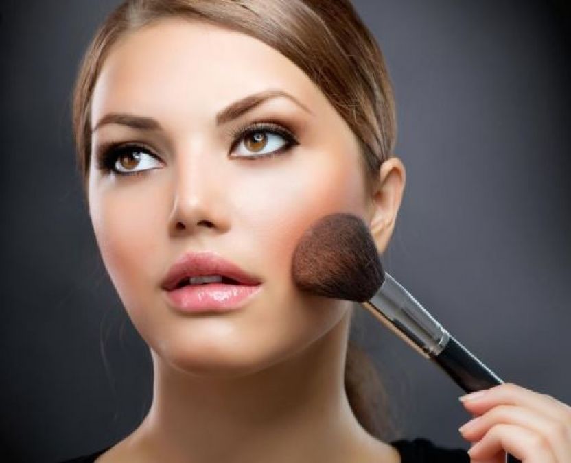 These things are necessary for make-up, avoid skin damage