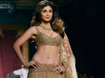 If you also Want a Skinny And Sexy Waist like Bollywood Actress; So Follow These Tips!