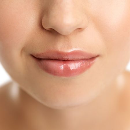 होंठो को नेचुरल गुलाबी बनाने के कुछ आसान तरीके