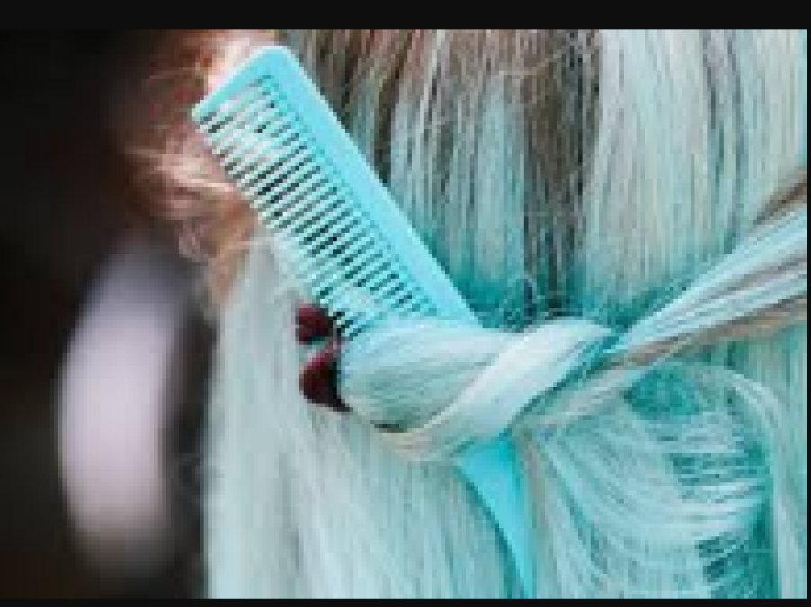 Use hairbrush according to your hair type, will look attractive
