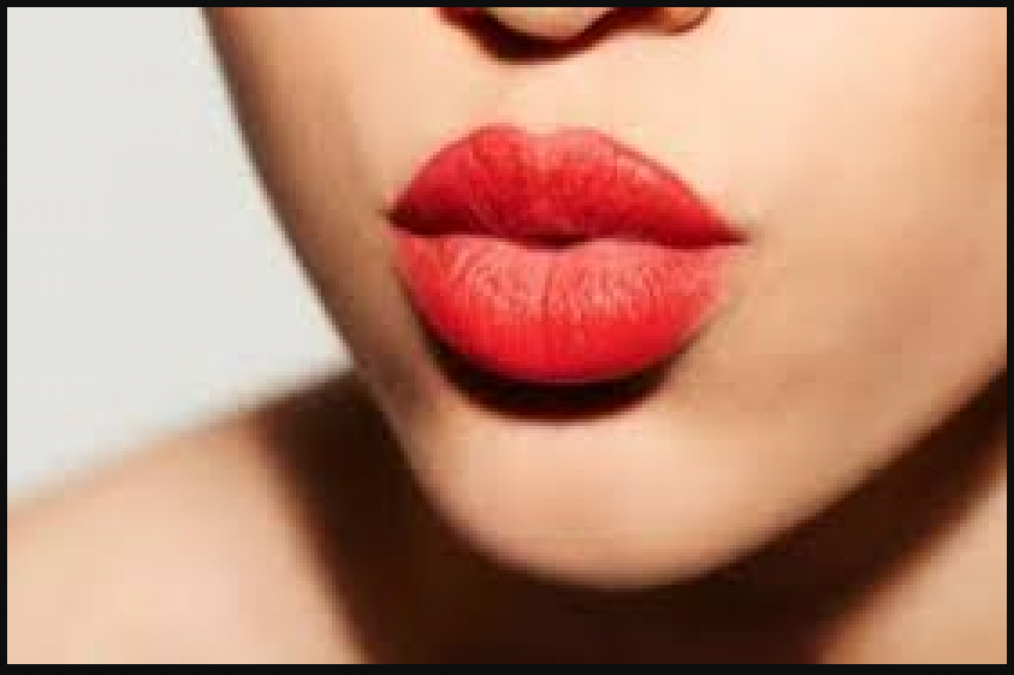 होठो को खूबसूरत दिखाने के लिए मेकअप करते समय इन टिप्स का रखे ध्यान,पतले होठ दिखेंगे आकर्षक