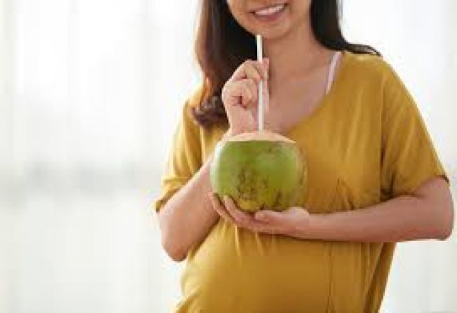 माइग्रेन की परेशानी दूर करता नारियल पानी, गर्मी में देगा कई लाभ