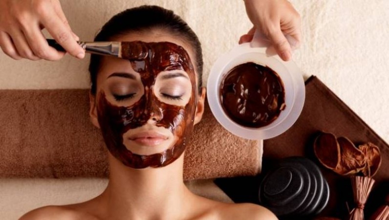 Using Dark Chocolate on Your Face Will Bring Back the Lost Glow
