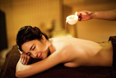 Candle Wax Massage Relaxes Body, Here are The Advantages