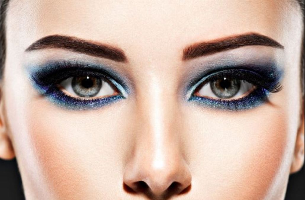 These makeup tips are helpful in making the eyes bigger and more beautiful