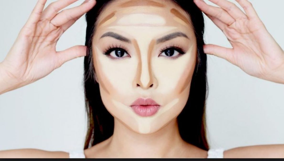 Highlight your cheekbone by using makeup in this way