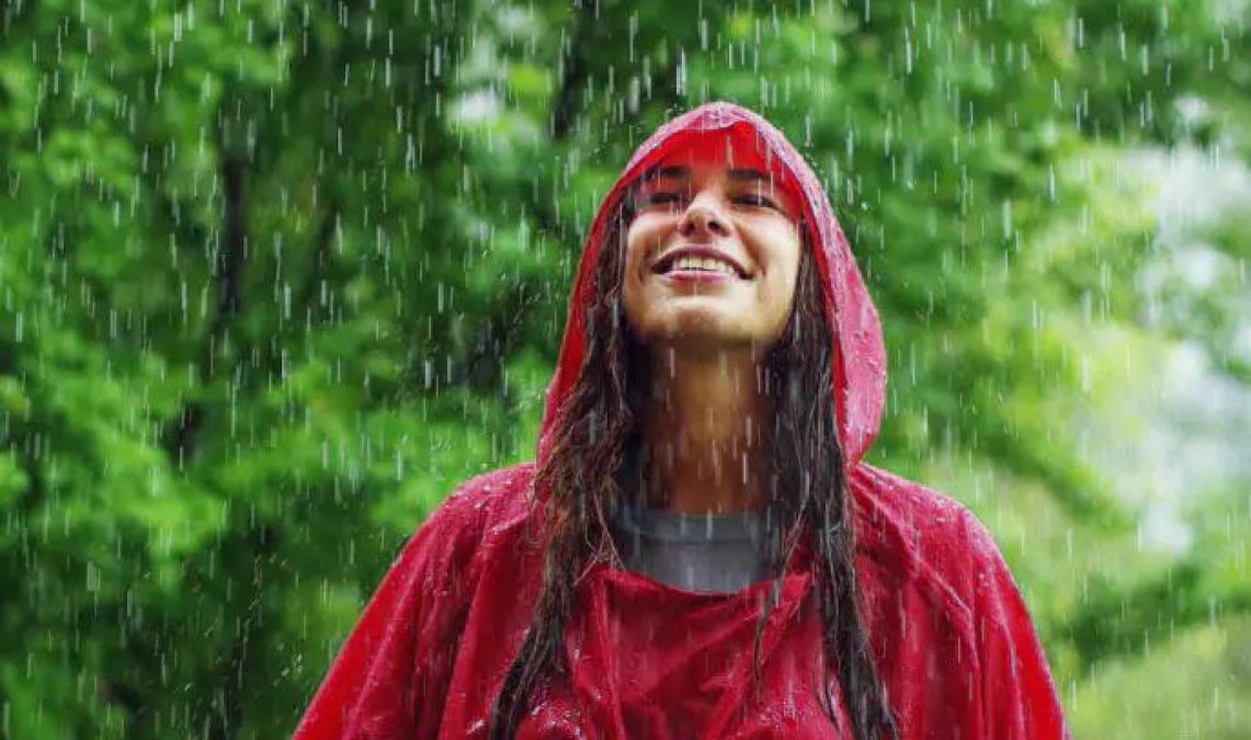 These tips will keep you away from skin problems in the rain