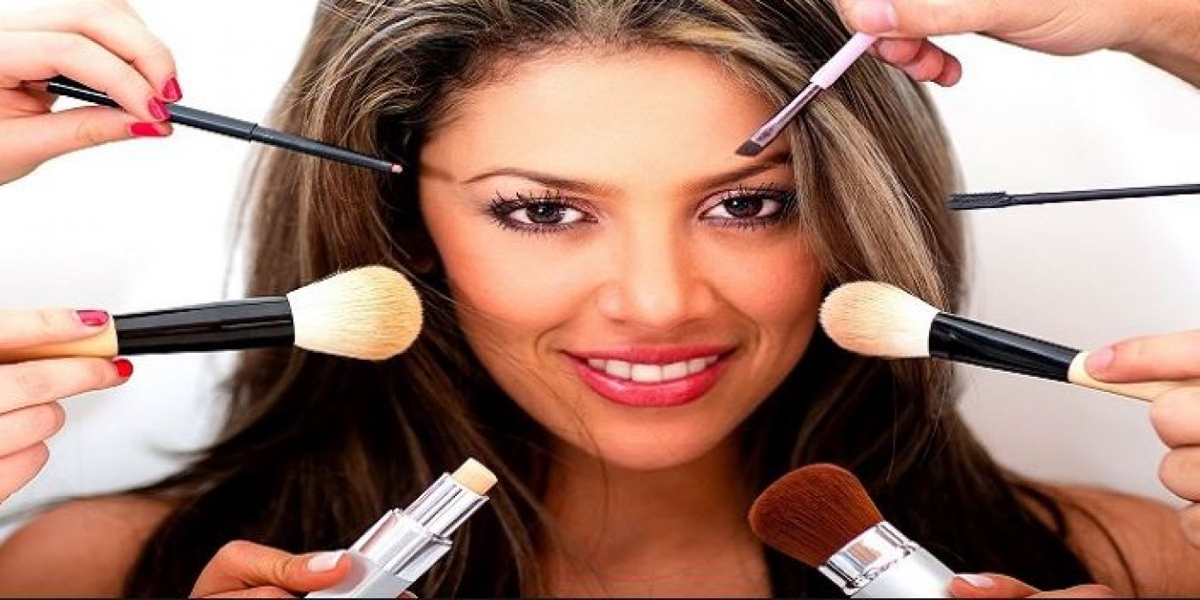 Make-up will last long in the monsoon, just  adopt these tips