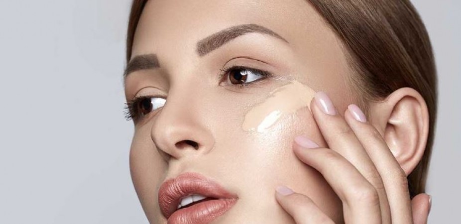 Follow these simple methods while applying foundation