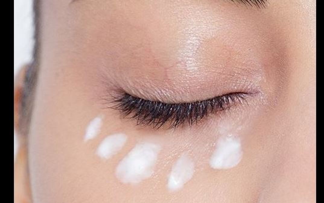 Apply this thing before sleeping at night to get rid off wrinkles and dark circles