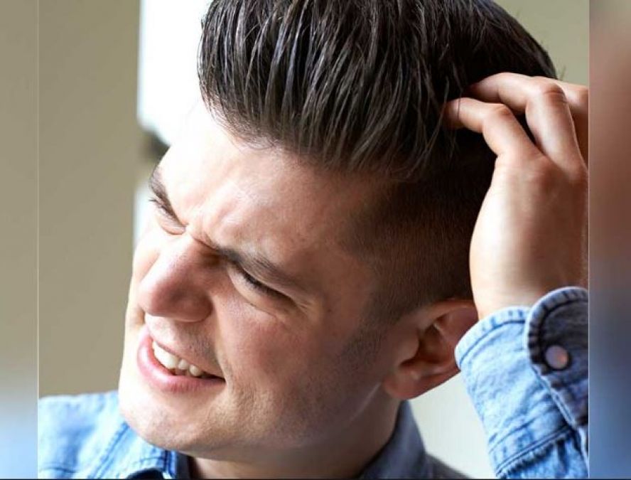 Petroleum jelly can remove itching of the head scalp