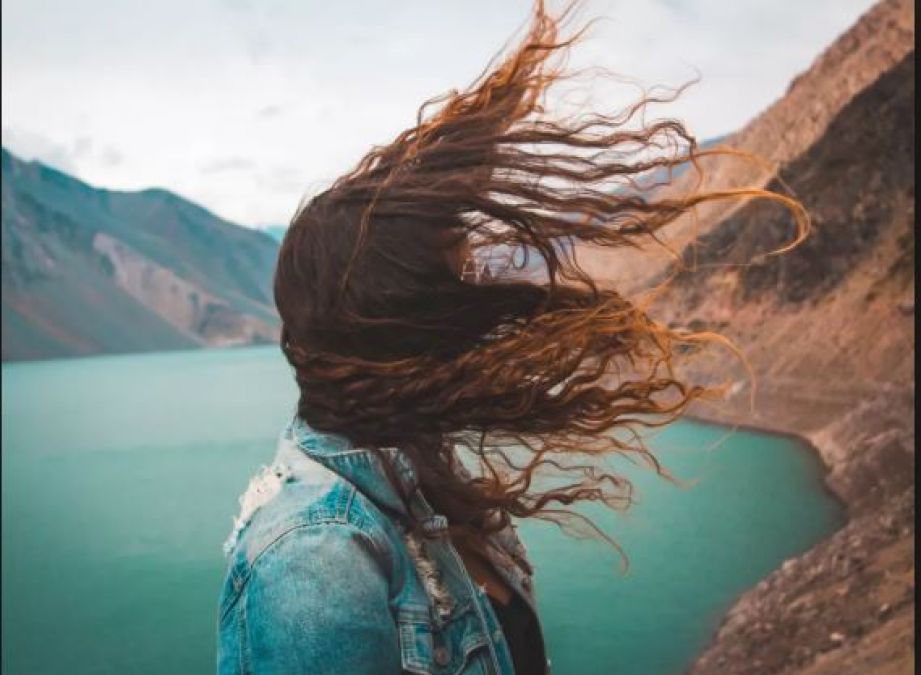 Take care of your hair by these ways while traveling