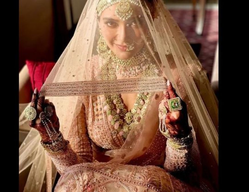 If you are going to get married in summer, then wear such lehengas