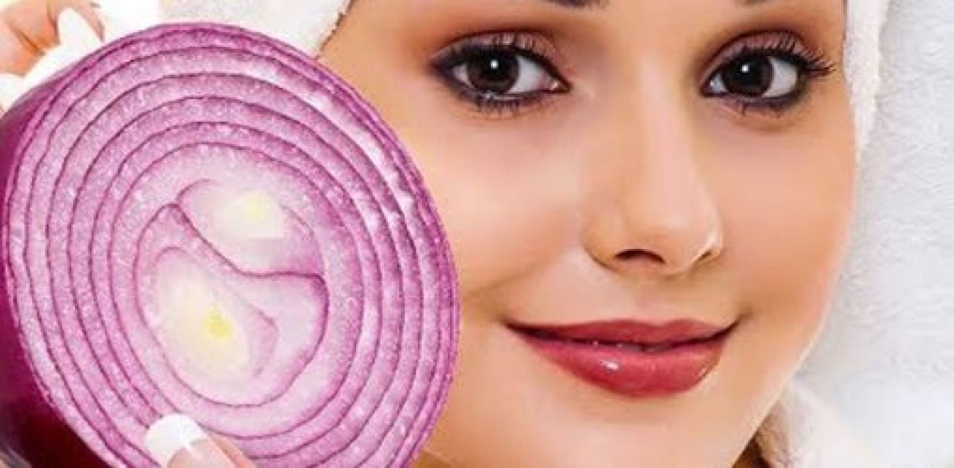Onion is useful to make the face glow, know how to use it
