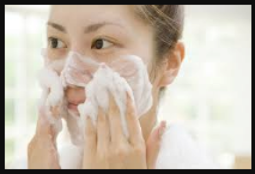 Do not commit these mistakes while doing facewash in winter, know here