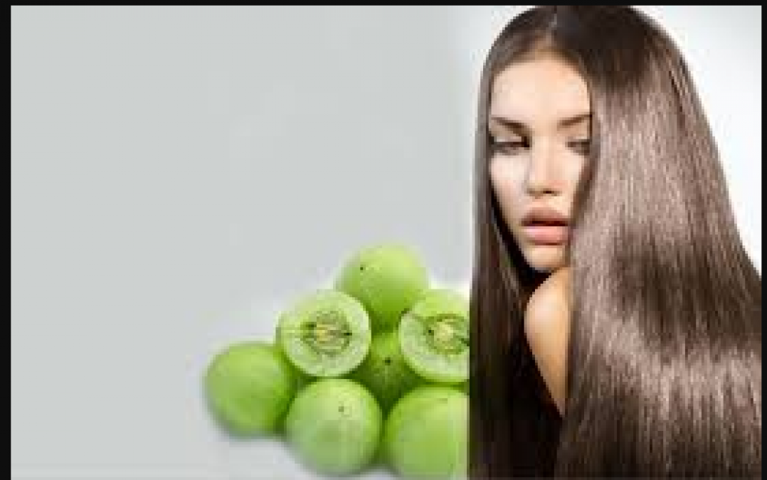 Use these things with Amla to get strong and long hair