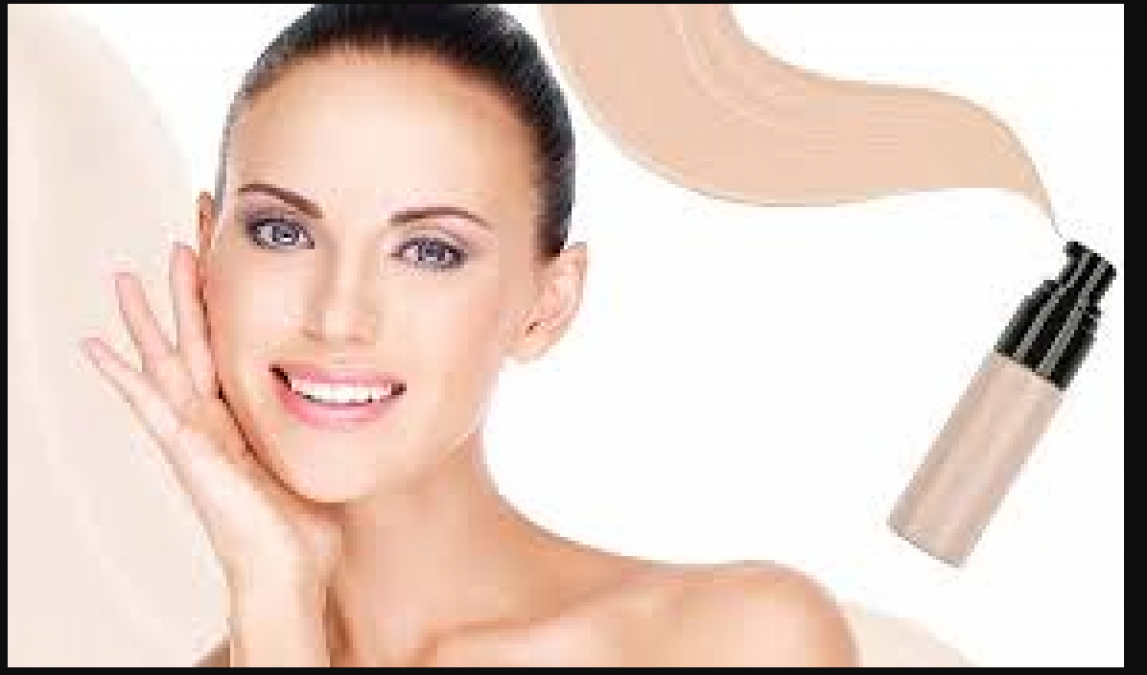 Do not commit this mistake while using foundation, otherwise, your look may deteriorate!