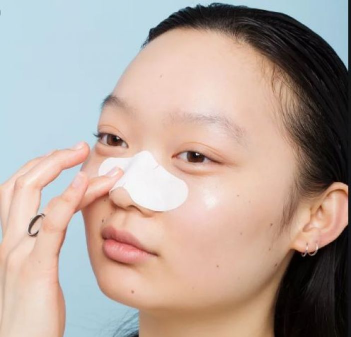 Follow these quick tips to remove blackheads and whiteheads