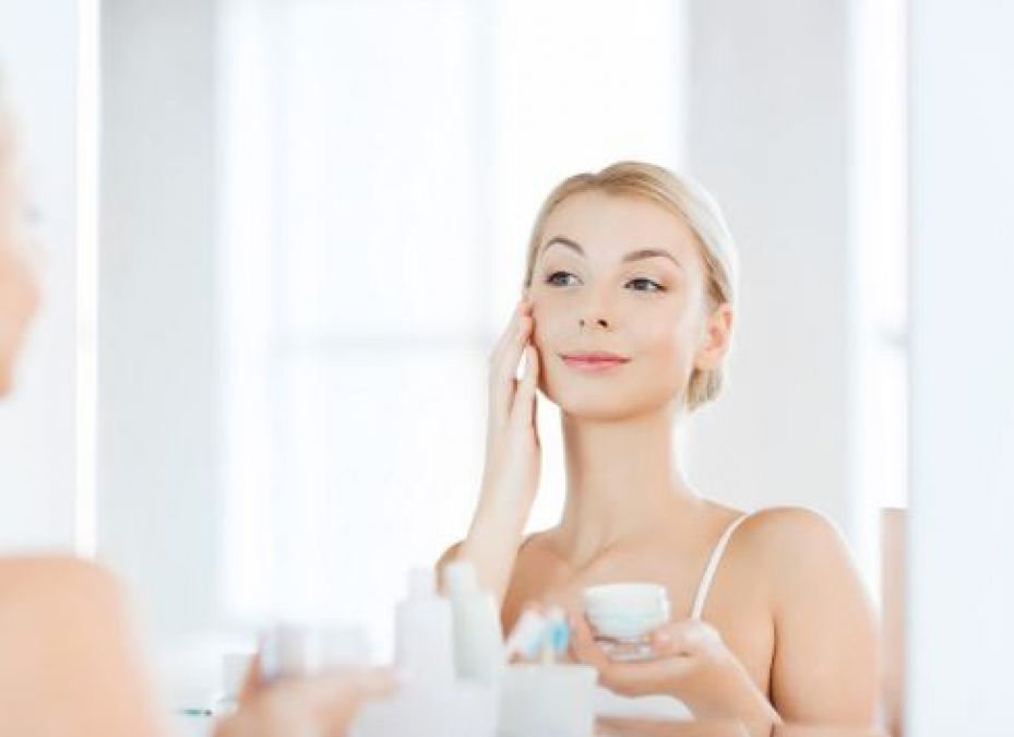 Know what is the difference between Day and Night Cream