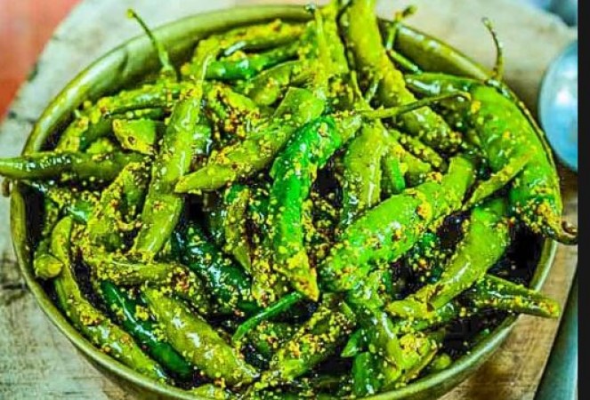 If you also eat chilli pickles, then read this news first