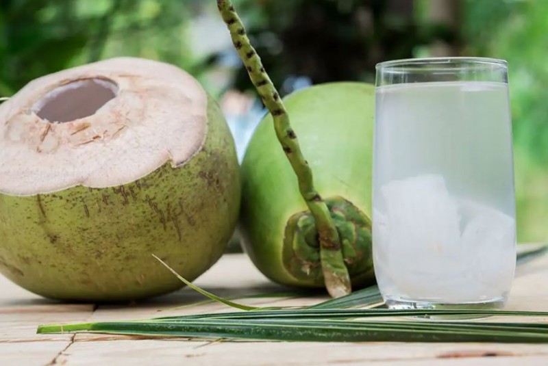 When Should You Drink Coconut Water in the Summer?