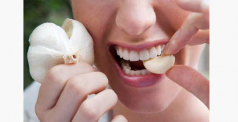 Know benefits of eating garlic on an empty stomach in morning