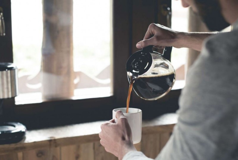 क्या सुबह खाली पेट कॉफी पीना सेहत के लिए सही है?