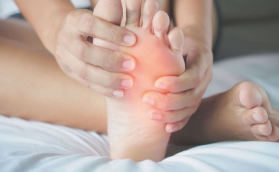 Swelling and Pain in Your Feet Will Go Away in Minutes—Just Follow These Tricks