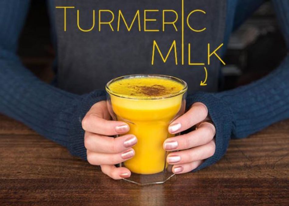 Check out this amazing benefits of drinking milk with turmeric