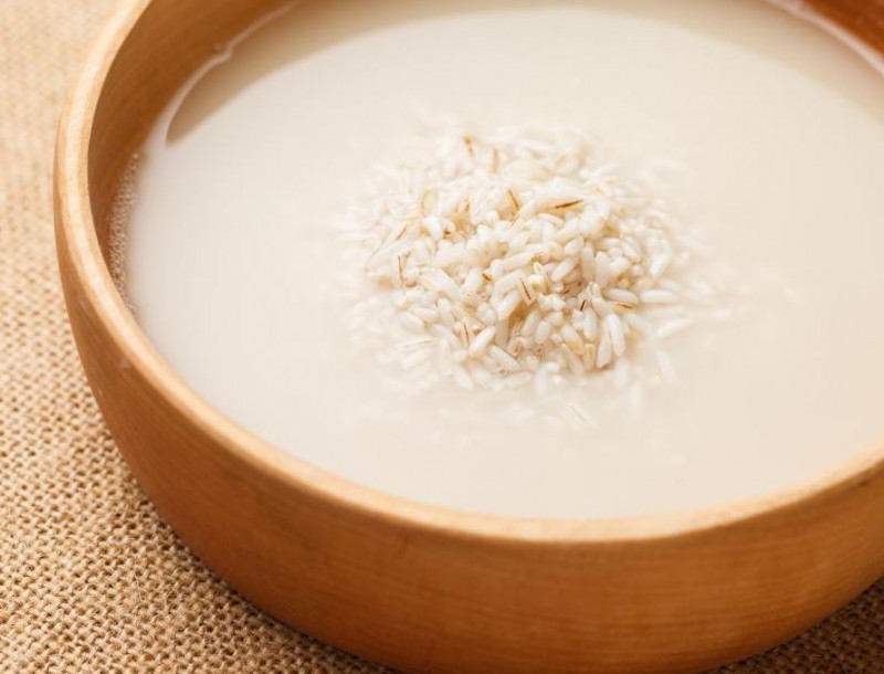 How to Harness the Surprising Benefits of Rice Water for Women